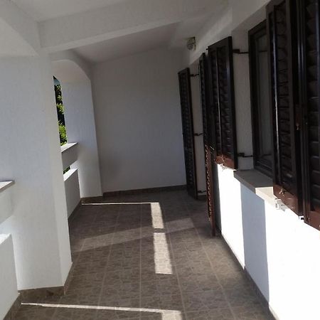 Apartmani Lisac Baska  Exterior photo