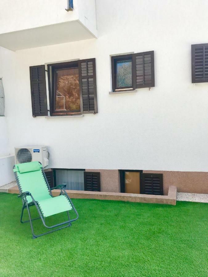 Apartmani Lisac Baska  Exterior photo