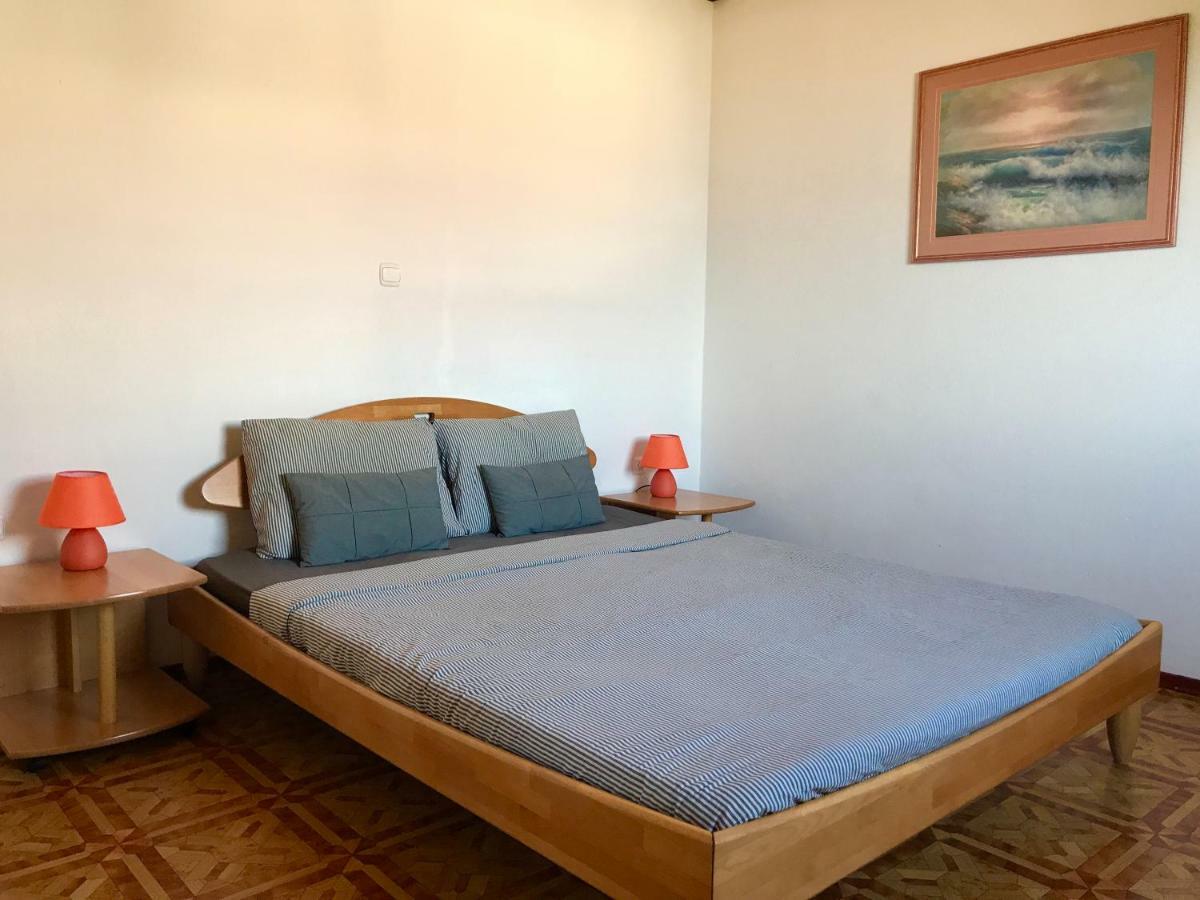 Apartmani Lisac Baska  Exterior photo